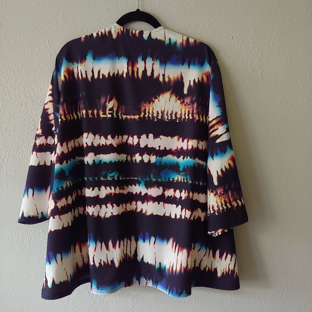 Lucy Activewear Unhindered Wrap Multi Fire Dance - Picture 9 of 15